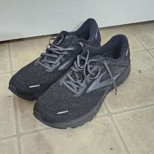Brooks Black Running Shoes